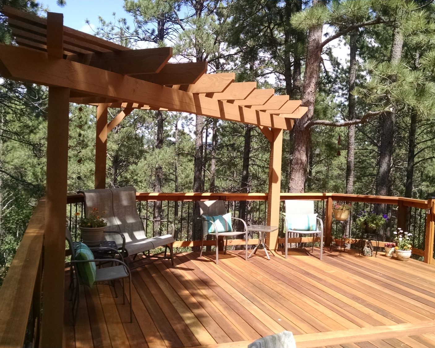 B-grade Redwood deck with tri-corner pergola